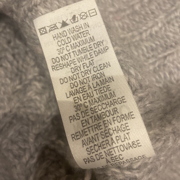 Aran Merino Wool Sweater - Picture 15 of 15